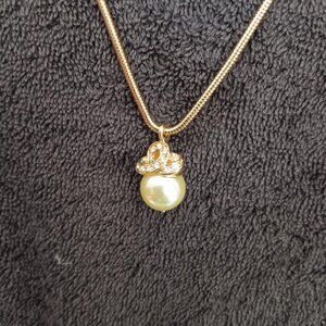 NWT Vintage Norma Jean Faux Pearl Pendant Rhinestone Necklace Gold Tone